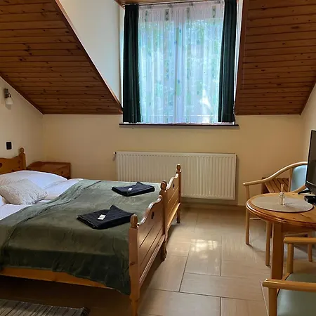 Orsegi Vadasa Panzio فندق مبيت وإفطار 3*